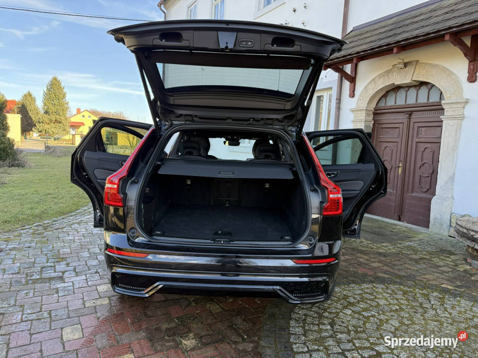 Volvo XC 60 20d B4 197 114 AWD RDesign Dark diesel dolnośląskie Ocice
