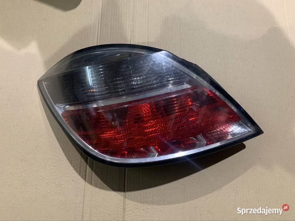 13222324 Lampa tył tylna lewa 5 drzwi Opel astra