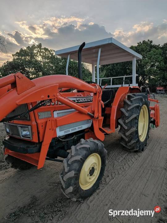 Kubota L3202DT 4x4 tur Glebogryzarka Kosisko Tur Tarnowo