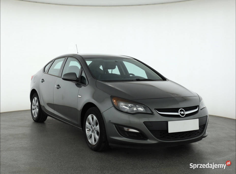 Opel Astra 14 T tempomat