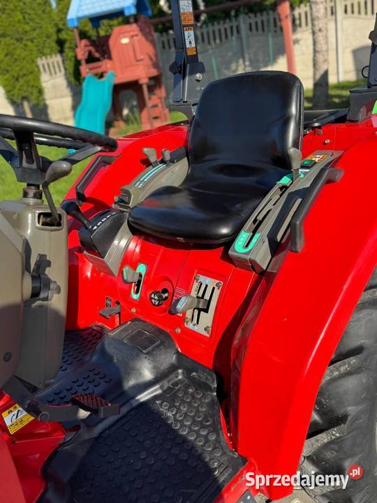 YANMAR AF230 23hp 4x4 Wspomaganie Power Shift