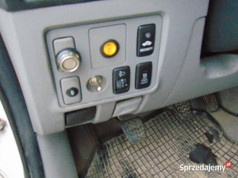 TOYOTA HILUX 2010 249400 ccm 144 Warszawa