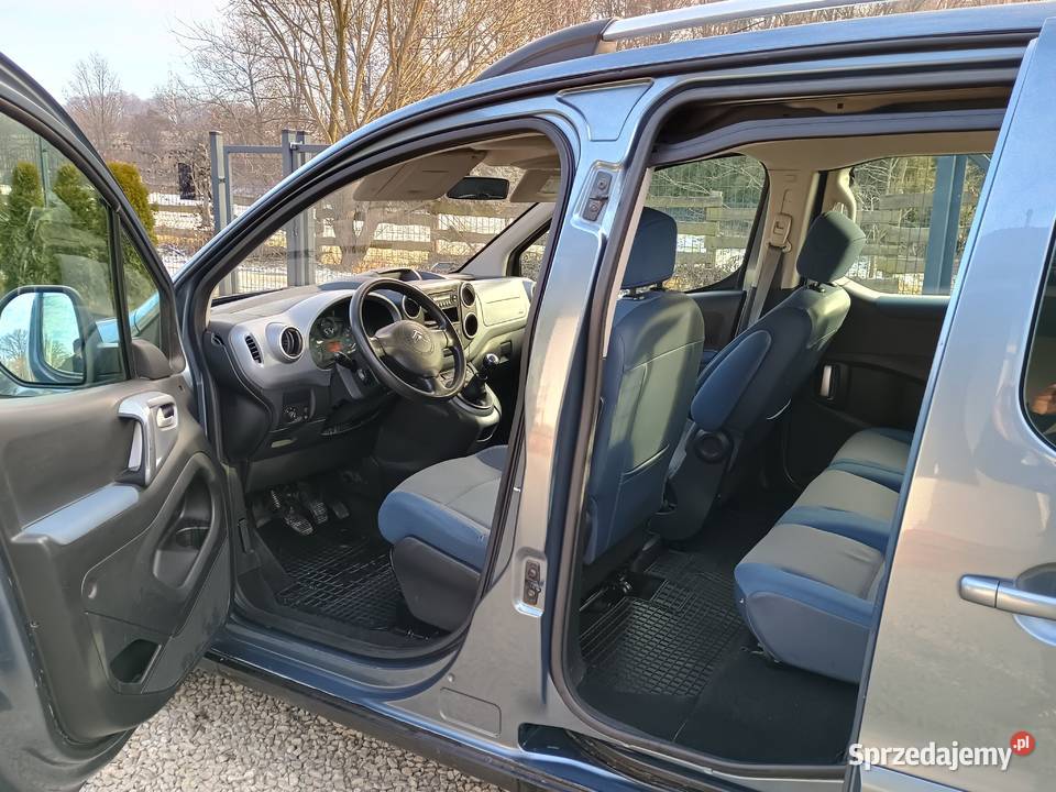 Citroen Berlingo 16 Hdi 2010r 90 koni z światła przeciwmgielne Hajduki Nyskie