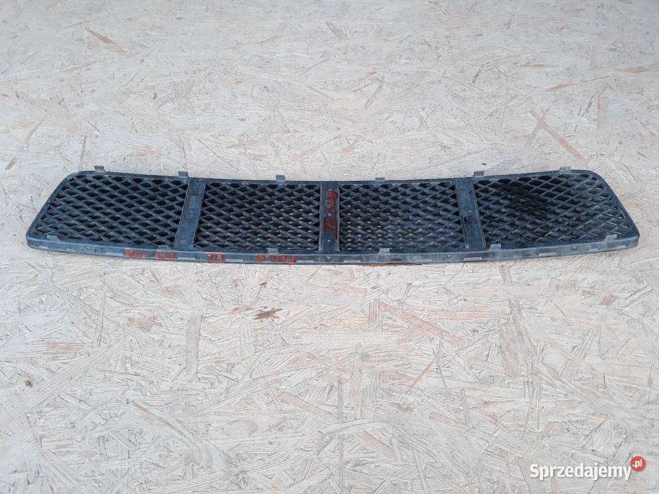 VW POLO 3 III LIFT KRATKA ŚRODKOWA ZDERZAKA