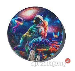 Młynek do Tytoniu Grinder z Astronautą Siedzącym Ostrowy nad Okszą