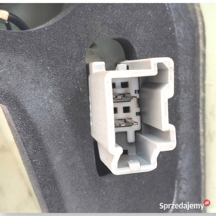 LAMPA LEWA Volvo V70 III XC70 20072013 tylna