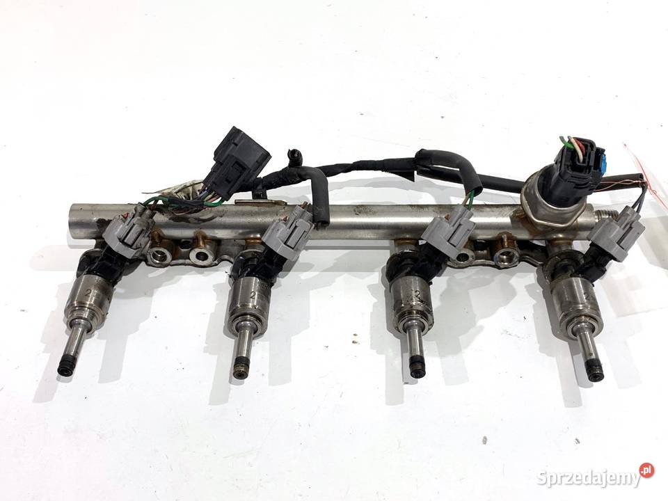 LISTWA WTRYSKOWA NISSAN QASHQAI J11 175204385R osobowe podkarpackie