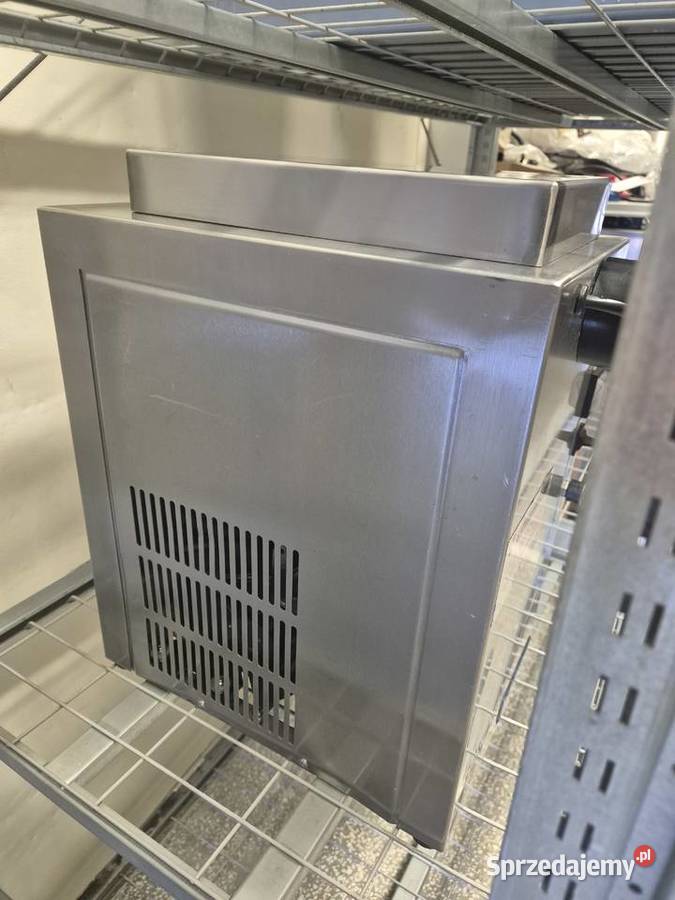 Automat do bitej śmietany Sanomat Piccolo Serwis
