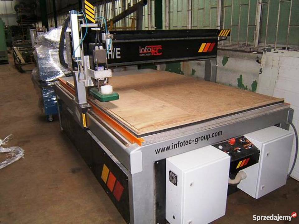 Ploter frezujący CNC InfoTEC 2015 F Produkcja