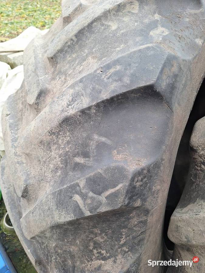 Opony 600 65 R38 Goodyear 2 bieżnik 40 śląskie Molna sprzedam