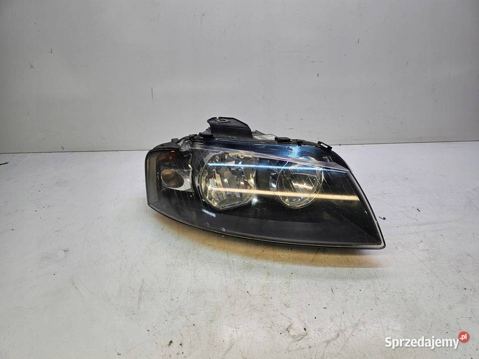 REFLEKTOR PRAWY AUDI A3 8P LIFT 8P0941004L UK Lampy przednie