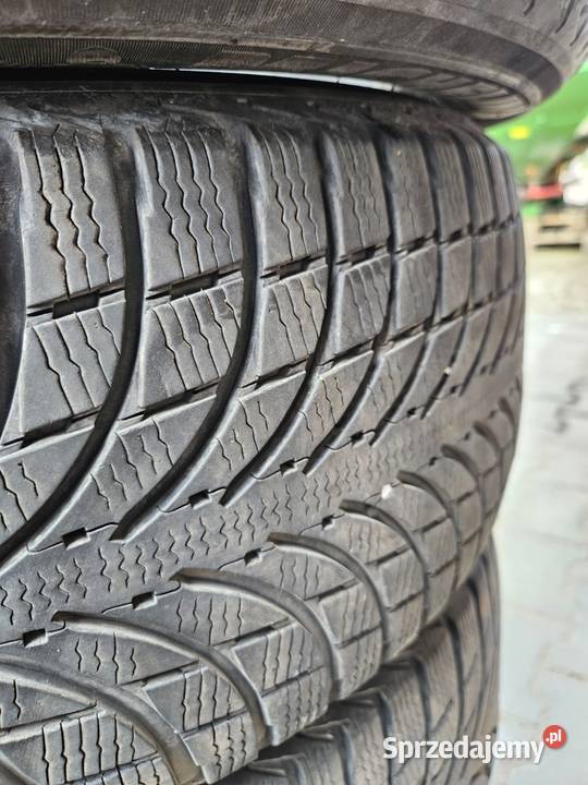 Komolet opony zimowe Michelin LATITUDE ALTIN Sanniki