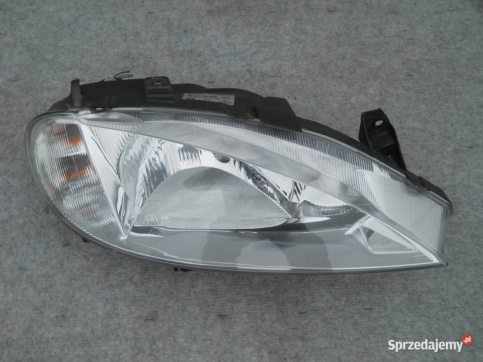 RENAULT MEGANE I LIFT LAMPA PRAWA Siechnice sprzedam