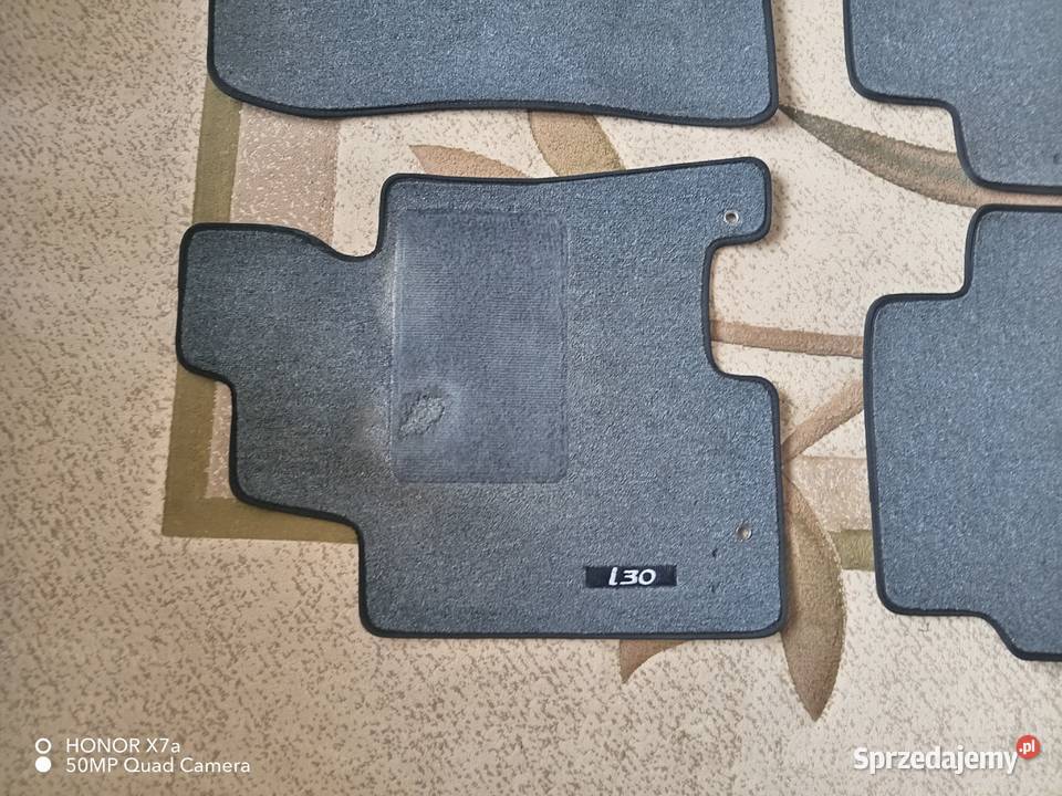 Komplet dywaników welurowych I30 hb OEM Dywaniki Kielce sprzedam