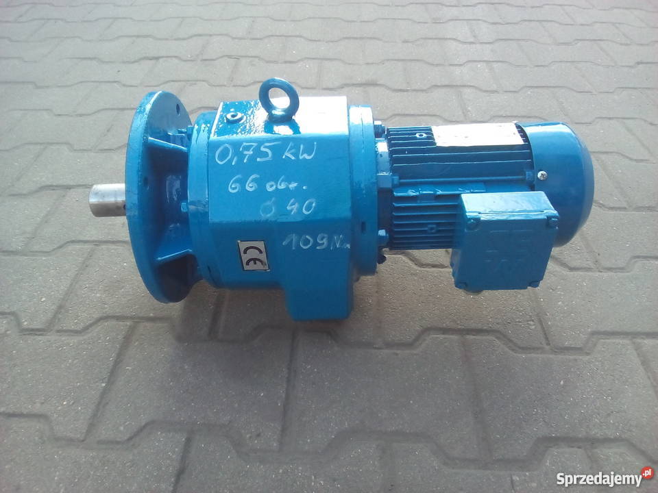Motoreduktor 075 kW 66 obr 3faz Leszno