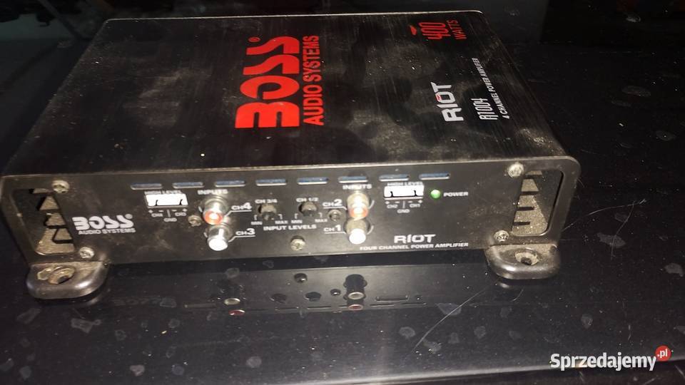 Wzmacniacz audio z Forda osobowe Motoryzacja łódzkie Tomaszów Mazowiecki