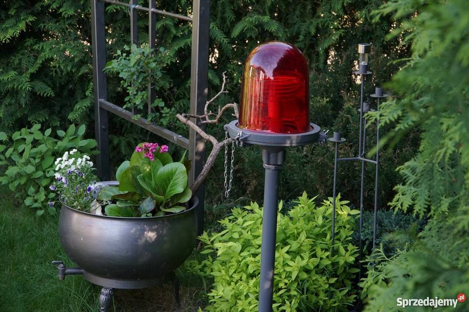 Lampa ogrodowa Zaskakujący desing Lampa z pasa wielkopolskie Radzewice