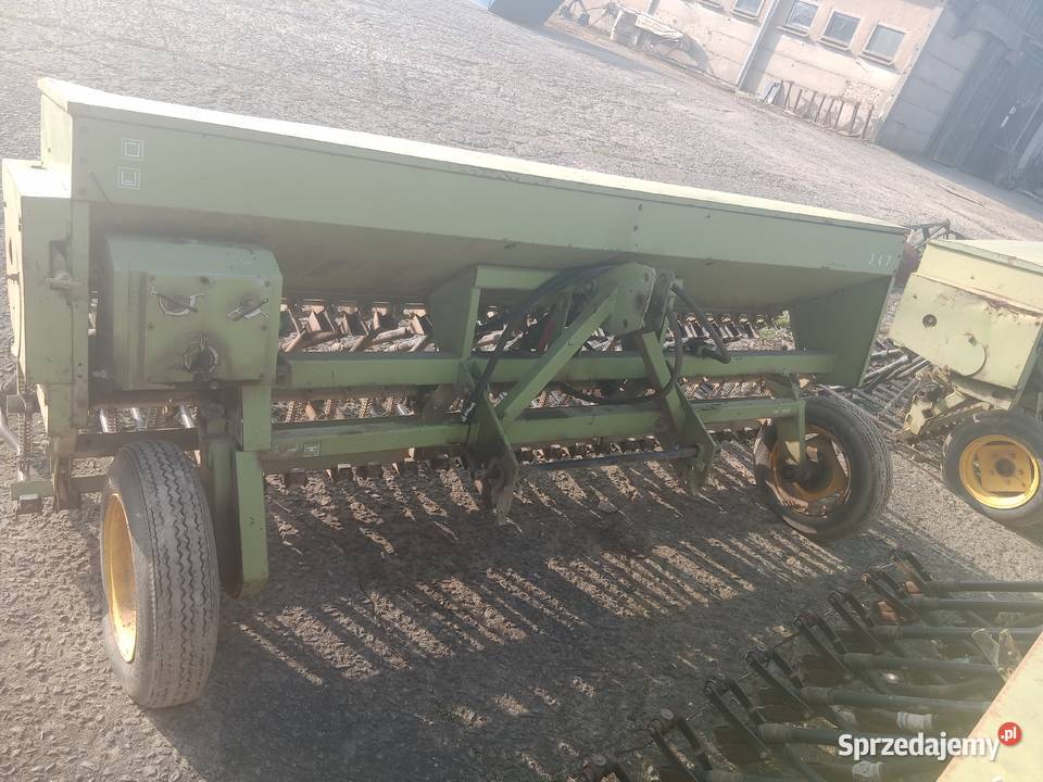 Głębosz talerzówka siewnik hala taśmociąg Sompolno