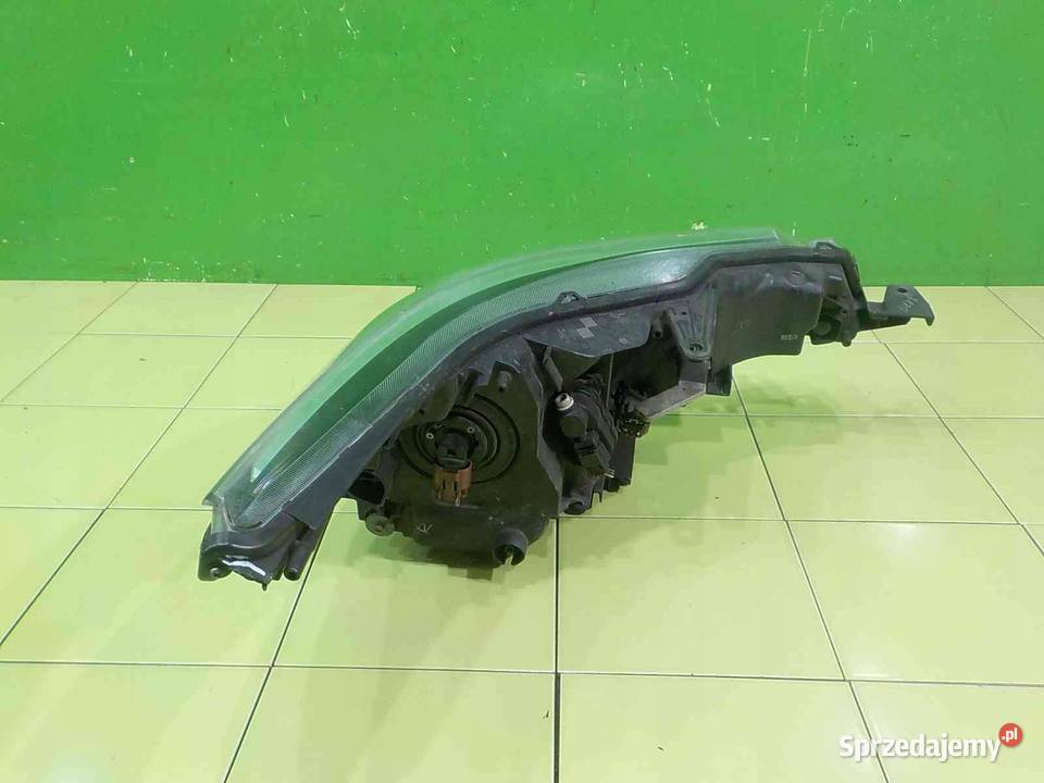 TOYOTA AVENSIS T27 T29 III LIFT II 17r lampa Lampy przednie Suków