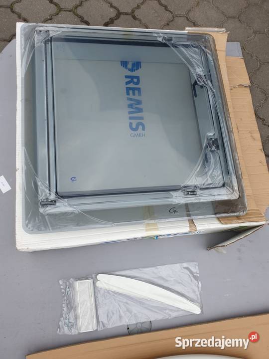 Nowe okno dachowe Kamper Remis 60x60