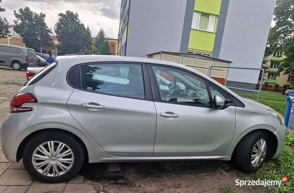 Peugeot 208 12 benzyna 102015 możliwa zamiana Ciechocinek