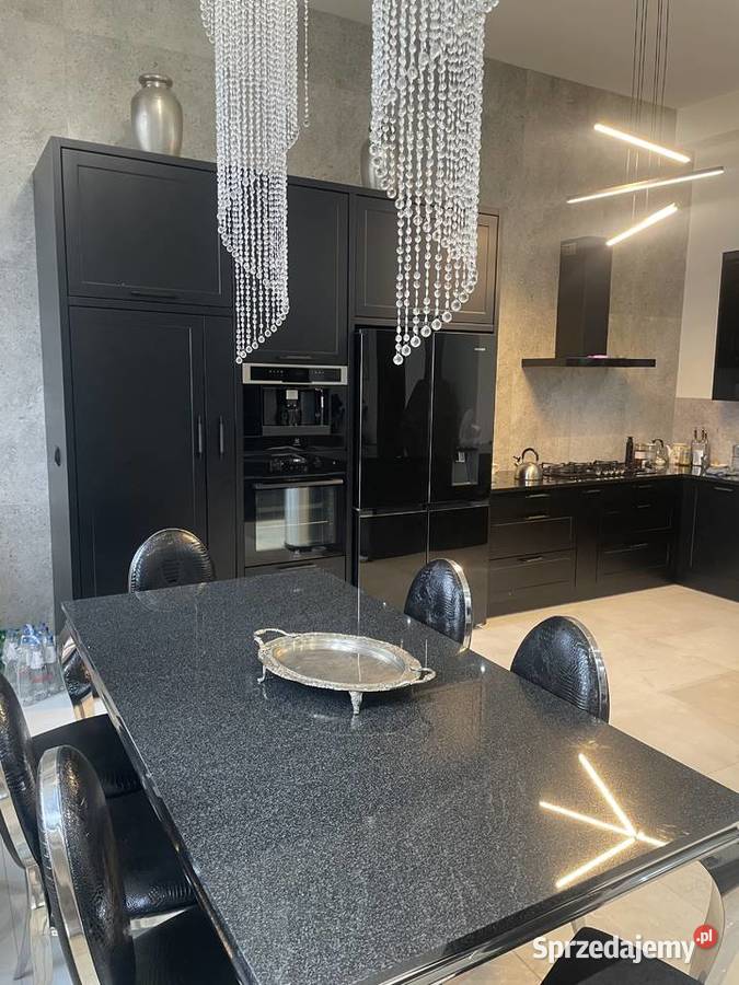 Na sprzedaż 12 zabytkowejpięknej kamienicy Piotrowice Świdnickie