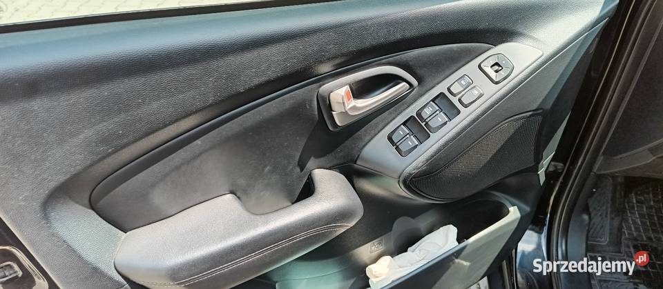 Hyundai ix35 17 CRDI 2013 czarny lakier metallic Chełm
