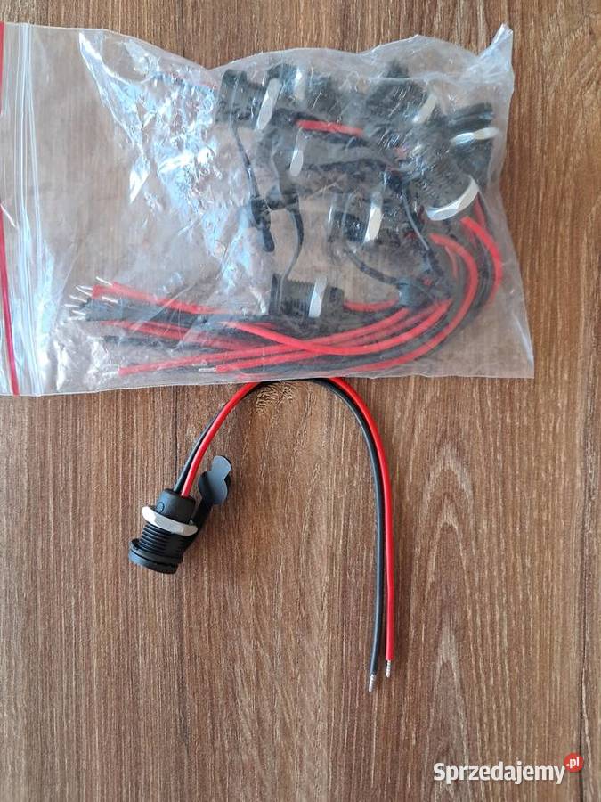 10 nowych gniazd zasilania DC 55 mm chyba na 21 Sandomierz sprzedam