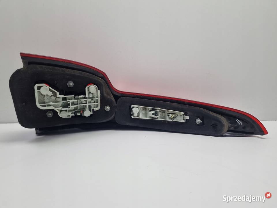 LAMPA PRAWA Volvo V50 KOMBI 0712r LIFT TYLNIA Rudka