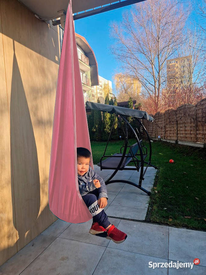 huśtawka kokon ogrodowa różowy