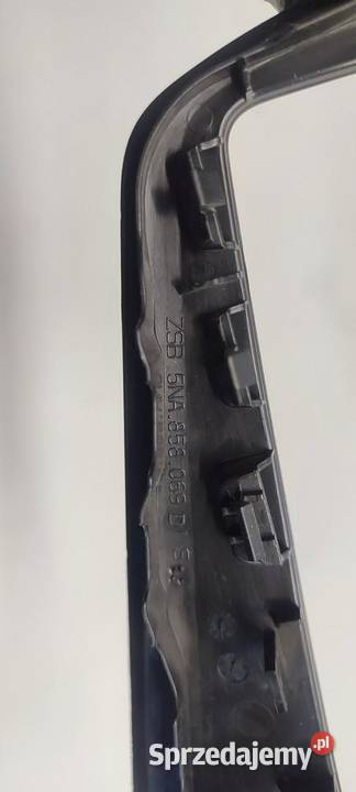 VW TIGUAN II RAMKA RADIA NAWIGACJI 5NA858071D