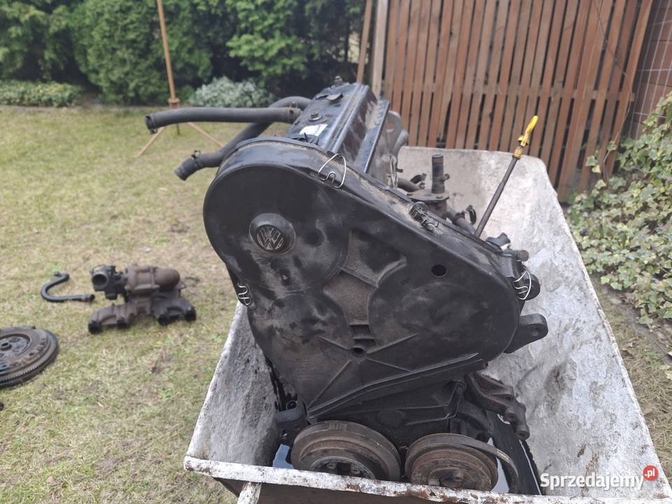 Blok silnika 16td 1V VW golf Jetta 2 na części Jaworzno
