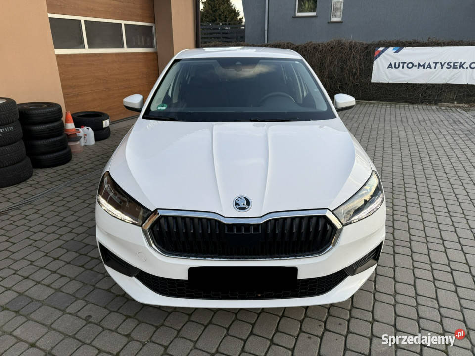 koda Fabia 10 65 Klima CarPlay Ledy Vat23 Serwis podgrzewane fotele Orzech