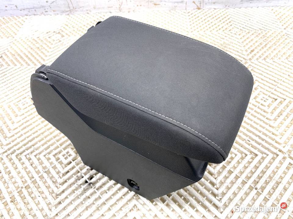 PODŁOKIETNIK VW GOLF VIII Kombi 5H0863241A