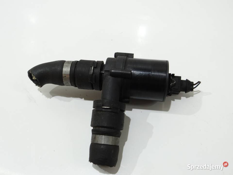 DODATKOWA POMPA WODY BMW E60 E61 6917700 osobowe Strzyżewice sprzedam