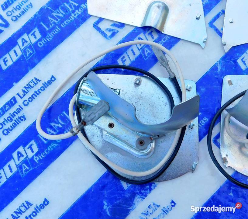 NOWE klosze tył ALTISSIMO Fiat 126p 126 P4 Red osobowe Lampy tylne sprzedam