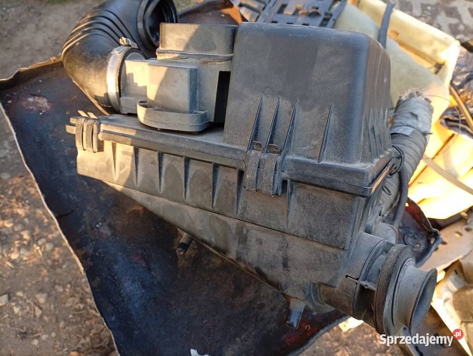 Obudowa filtra powierza audi 80 b4 20 abk osobowe Gorlice sprzedam