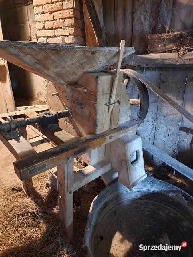 Śrutownik do zboża młynek żarnowy Kielnarowa sprzedam