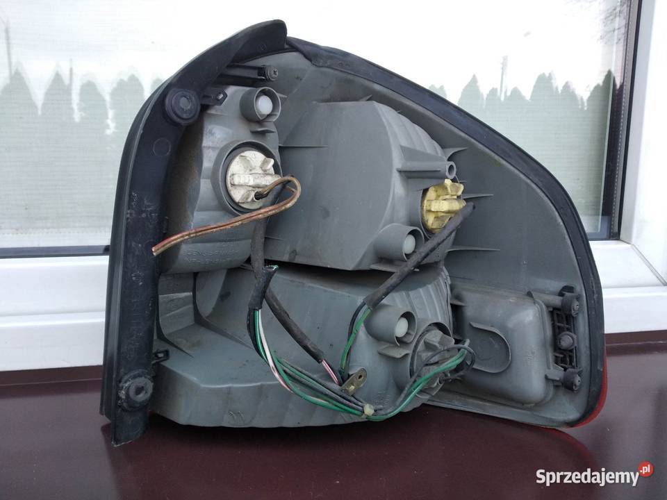 Hyundai Santa Fe I 1 lampa tył tylna oryginał osobowe Sieradz