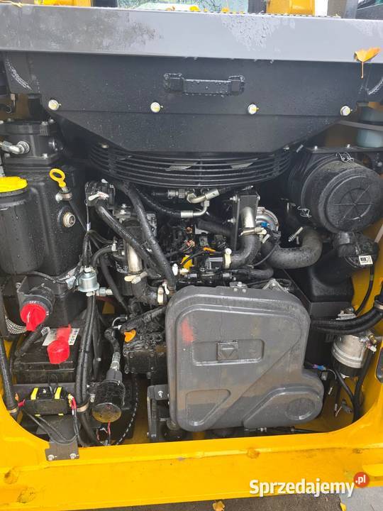 Miniładowarka gąsiennicowa XCMG XC7TV12 Czechowice-Dziedzice