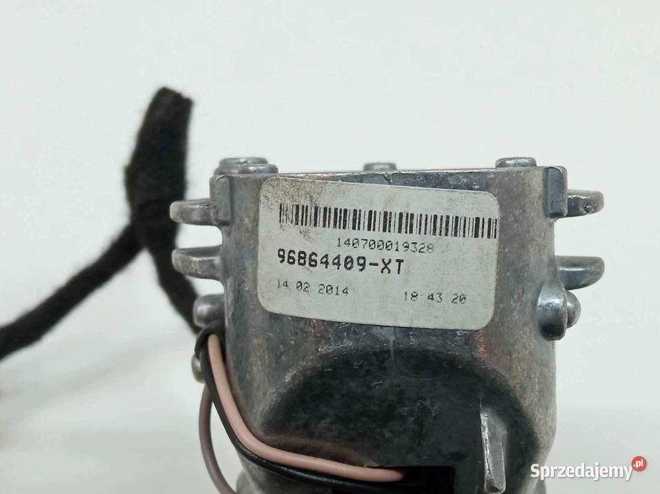 LUSTERKO WEWNĘTRZNE 96864409XT Peugeot 2008 I