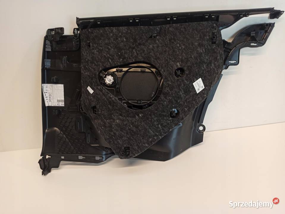 BOCZEK DRZWI LEWY TYŁ AUDI A3 8V 8V3867035 osobowe