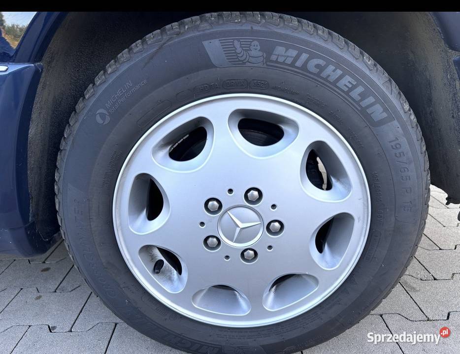 Sprzedam Mercedesa 124 300 E24V klima lakier metallic Koło