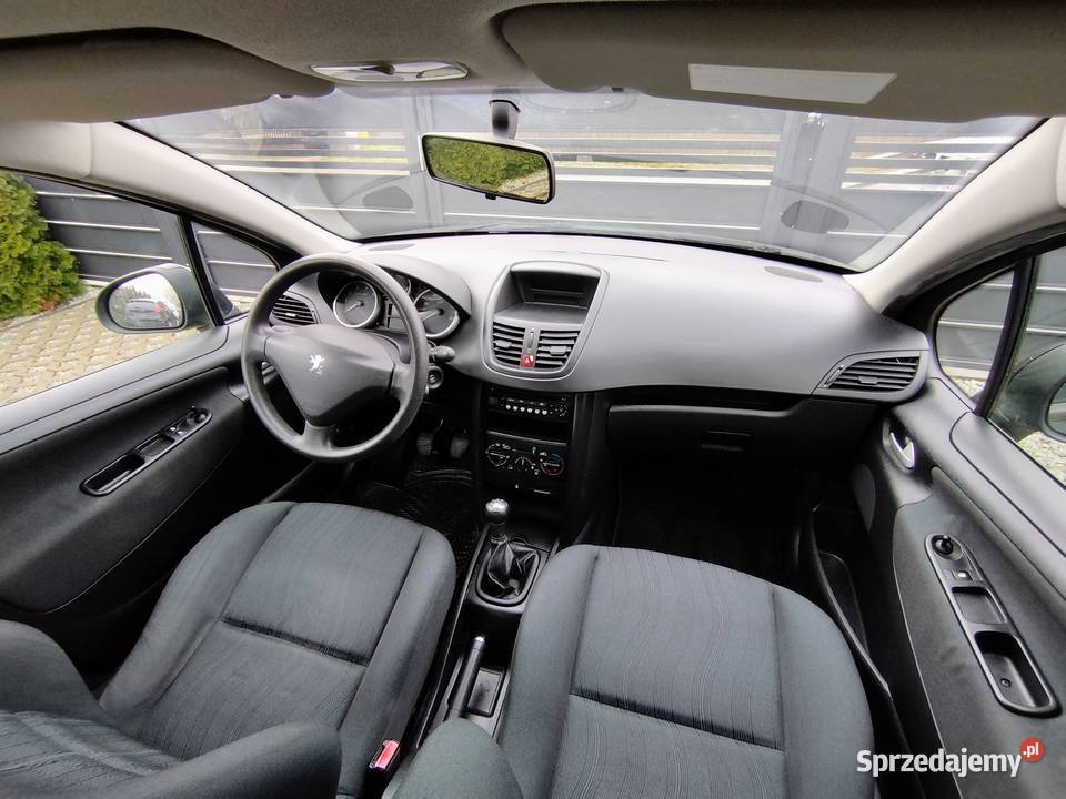 Peugeot 207 14 benzyna klimatyzacja manualna Leszno