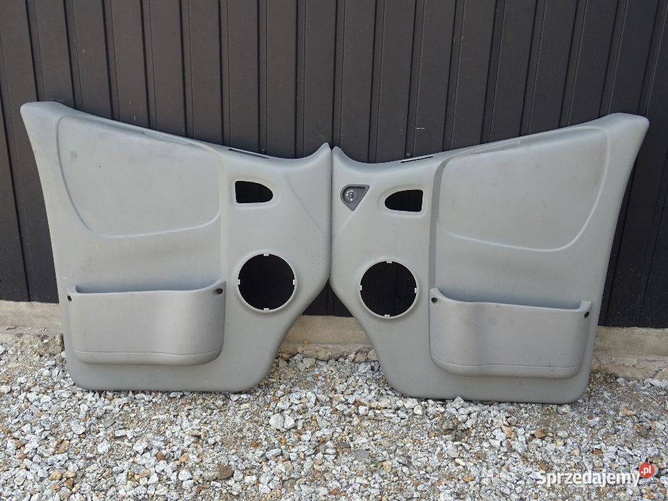 tapicerka boczki prawych drzwi europa opel osobowe Drzwi Parcice sprzedam