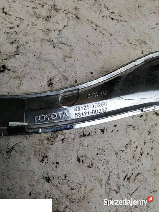 Toyota Yaris III LISTWA ATRAPY CHROM 531210D250 osobowe Kozubszczyzna
