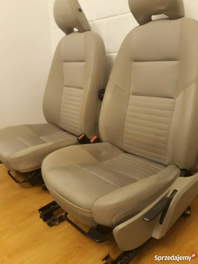 Tapicerka volvo v 50 Puck