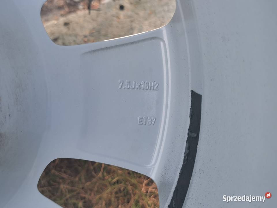 Koła Alufelgi 16 AUDI opony zimowe NOWE 22560R16 Włocławek