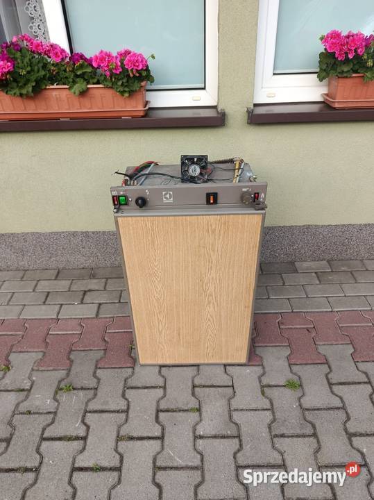 Lodówka do przyczepy kampera na 12 V 230 W gas Pruszków