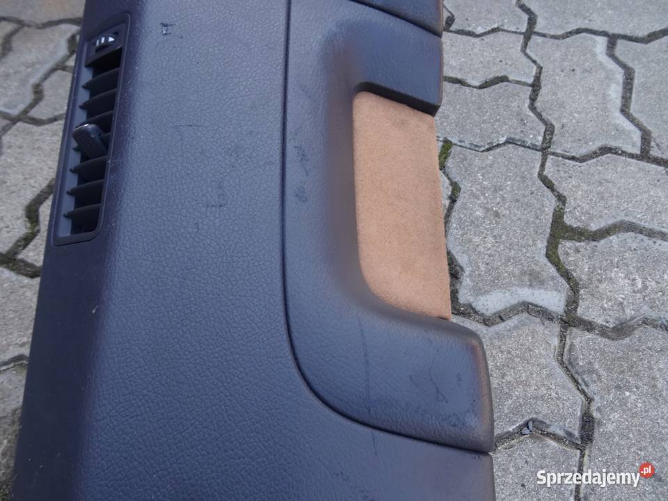 AUDI A8 D3 POSZYCIE SLUPKA LEWE 4E0867063 Przemęt sprzedam